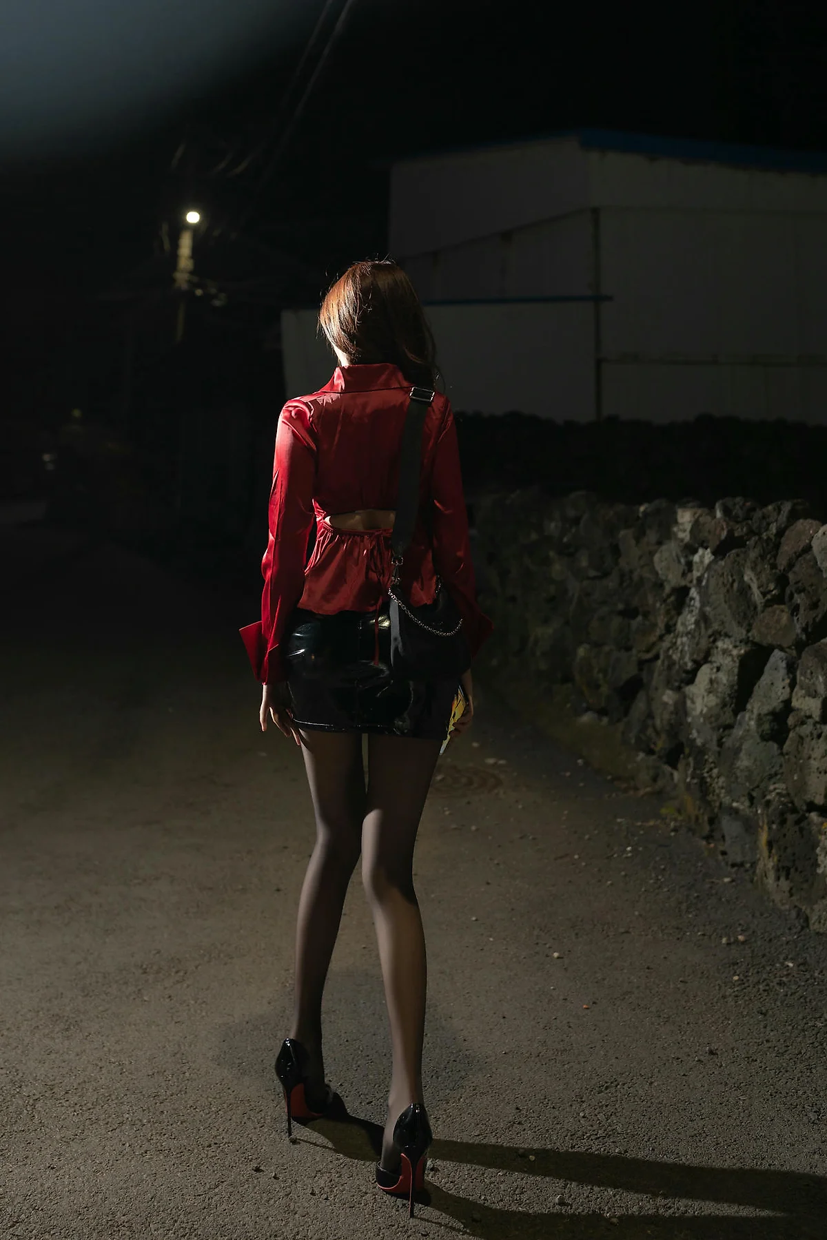 XiuRen 秀人 No.N365 陆萱萱皮裙捆绑写真 - 2