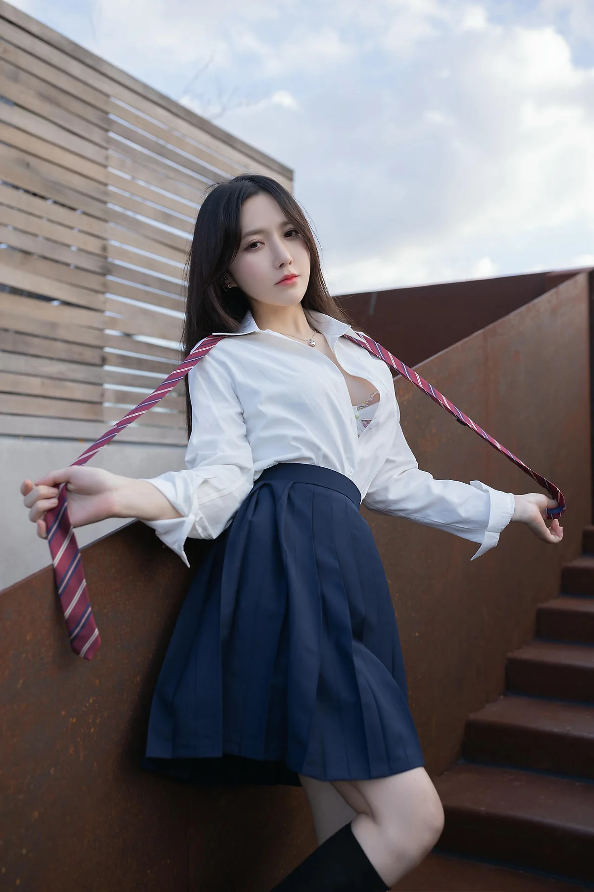 XiuRen 秀人 No.N373 鱼子酱Fish超短jk裙学生美女 - 1