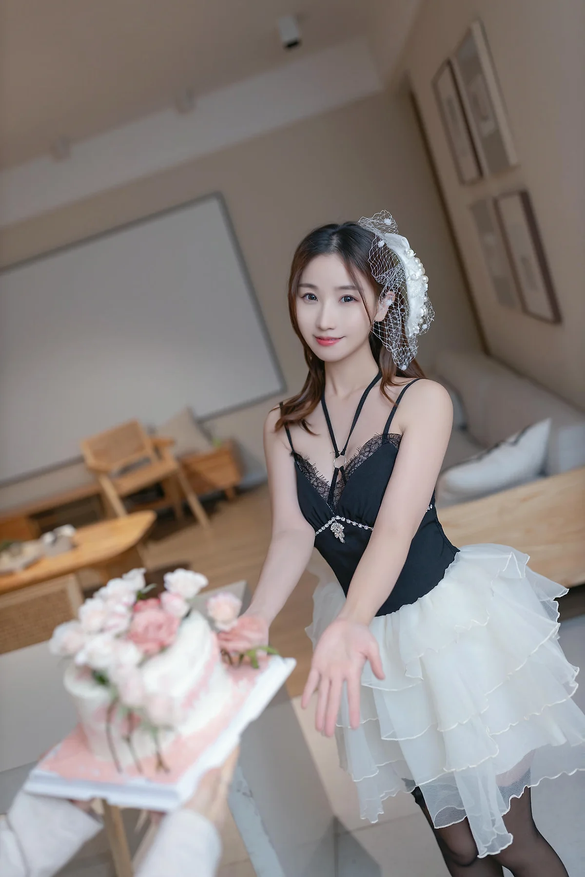 XiuRen 秀人 No.N388 杏子生日party主题写真 - 2