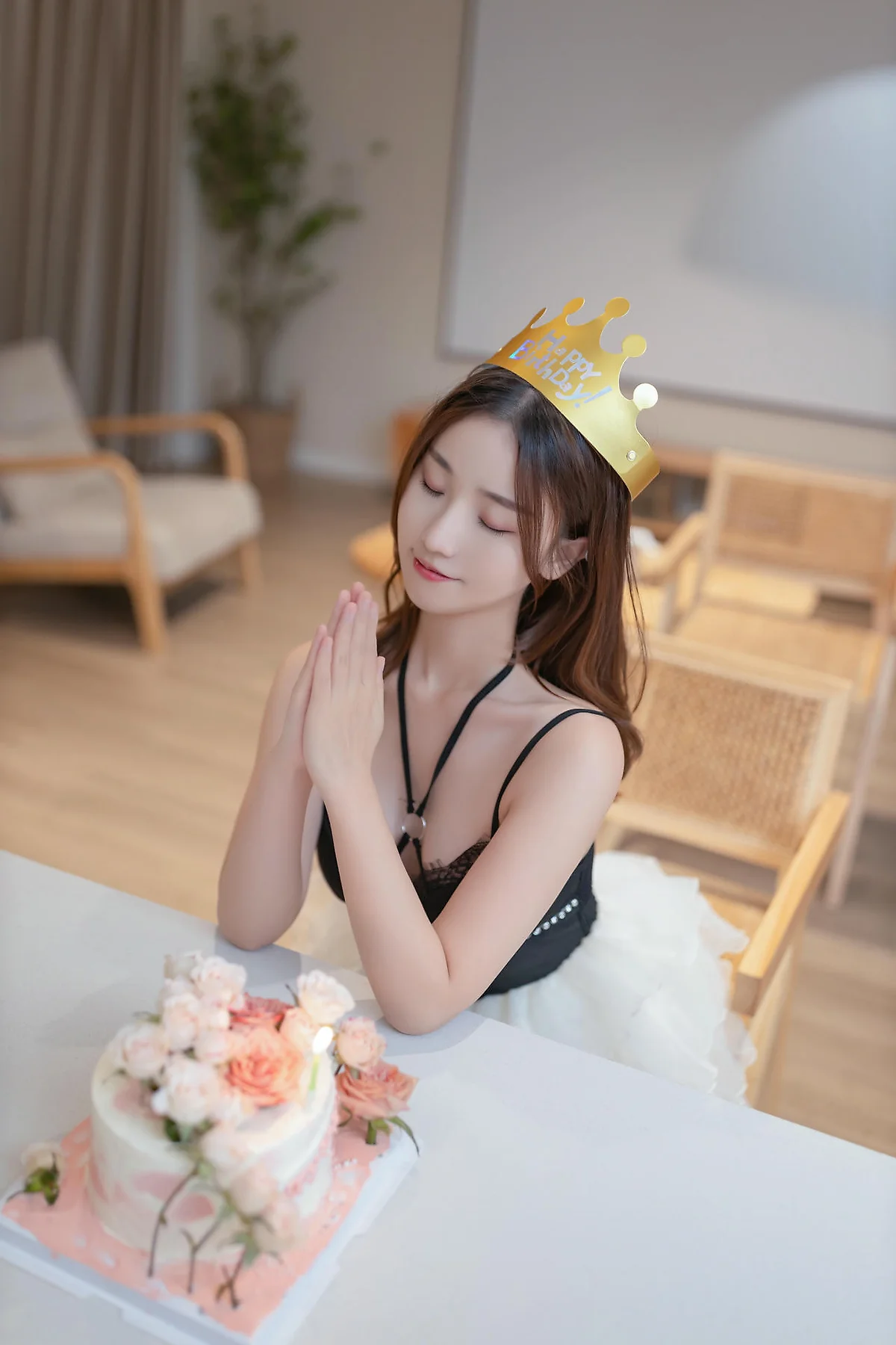 XiuRen 秀人 No.N388 杏子生日party主题写真 - 9