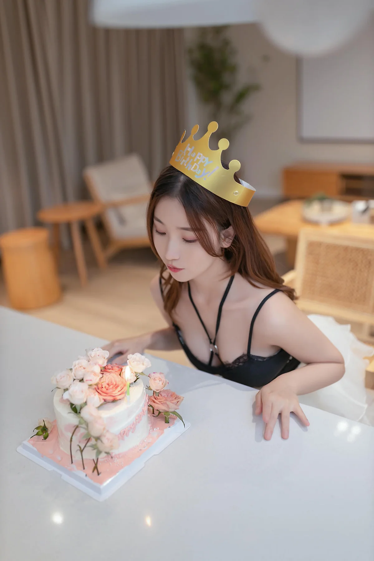 XiuRen 秀人 No.N388 杏子生日party主题写真 - 10