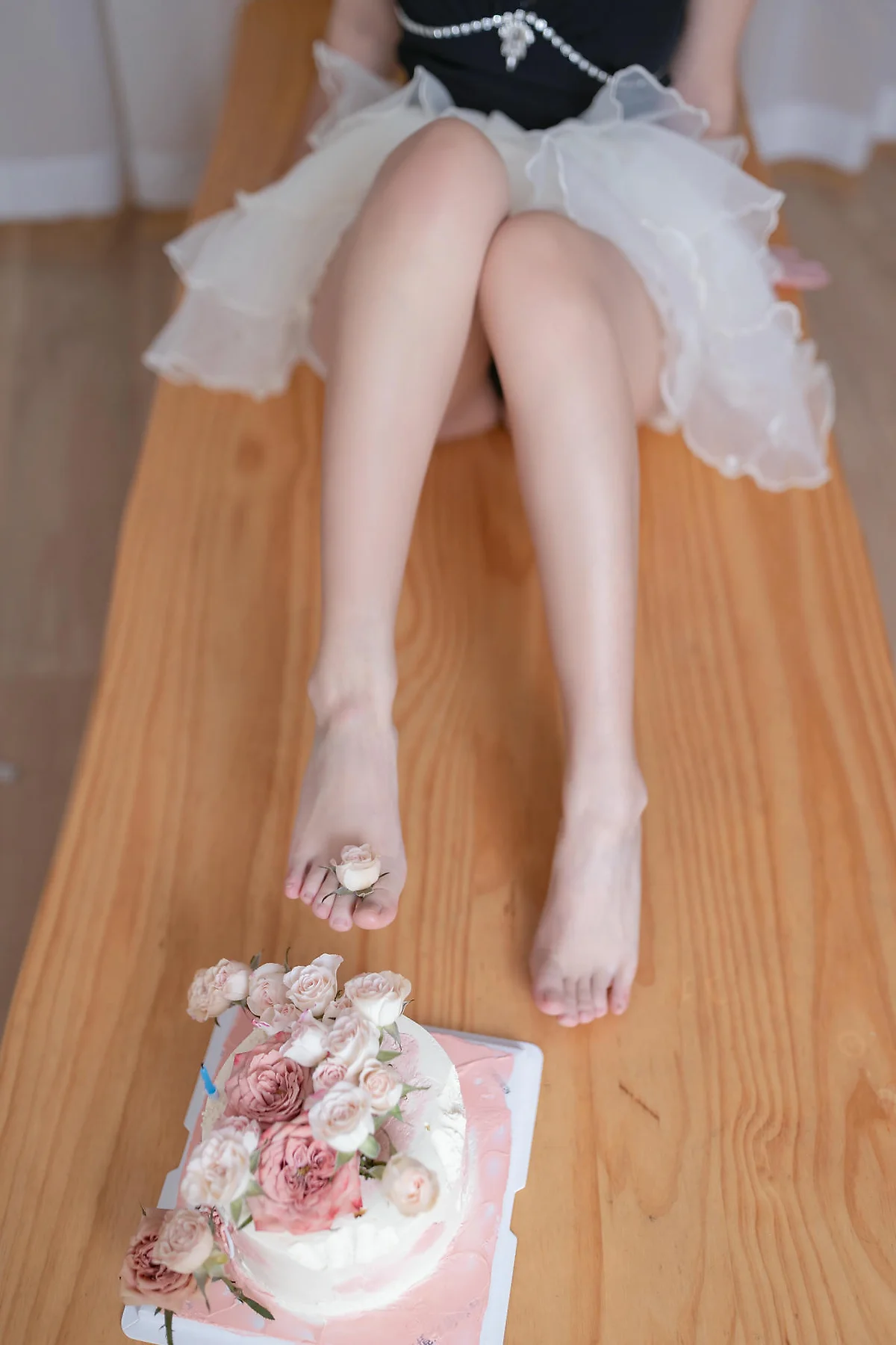 XiuRen 秀人 No.N388 杏子生日party主题写真 - 8