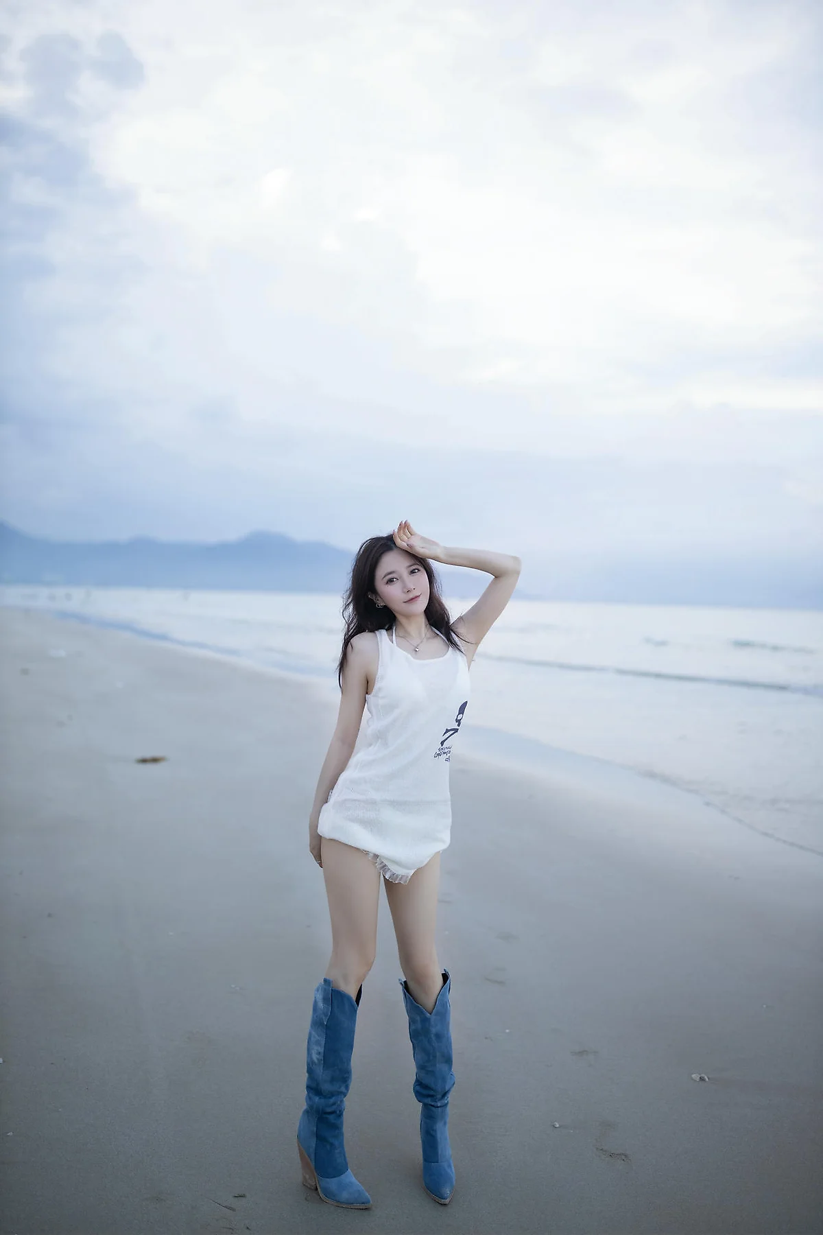 XiuRen 秀人 No.N390 鱼子酱Fish沙滩白色比基尼写真 - 3