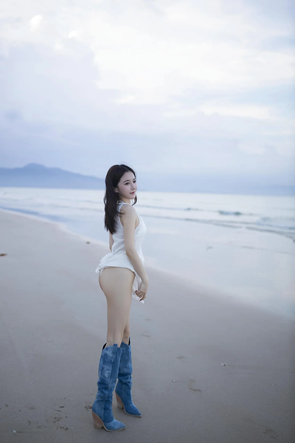 XiuRen 秀人 No.N390 鱼子酱Fish沙滩白色比基尼写真 - 4