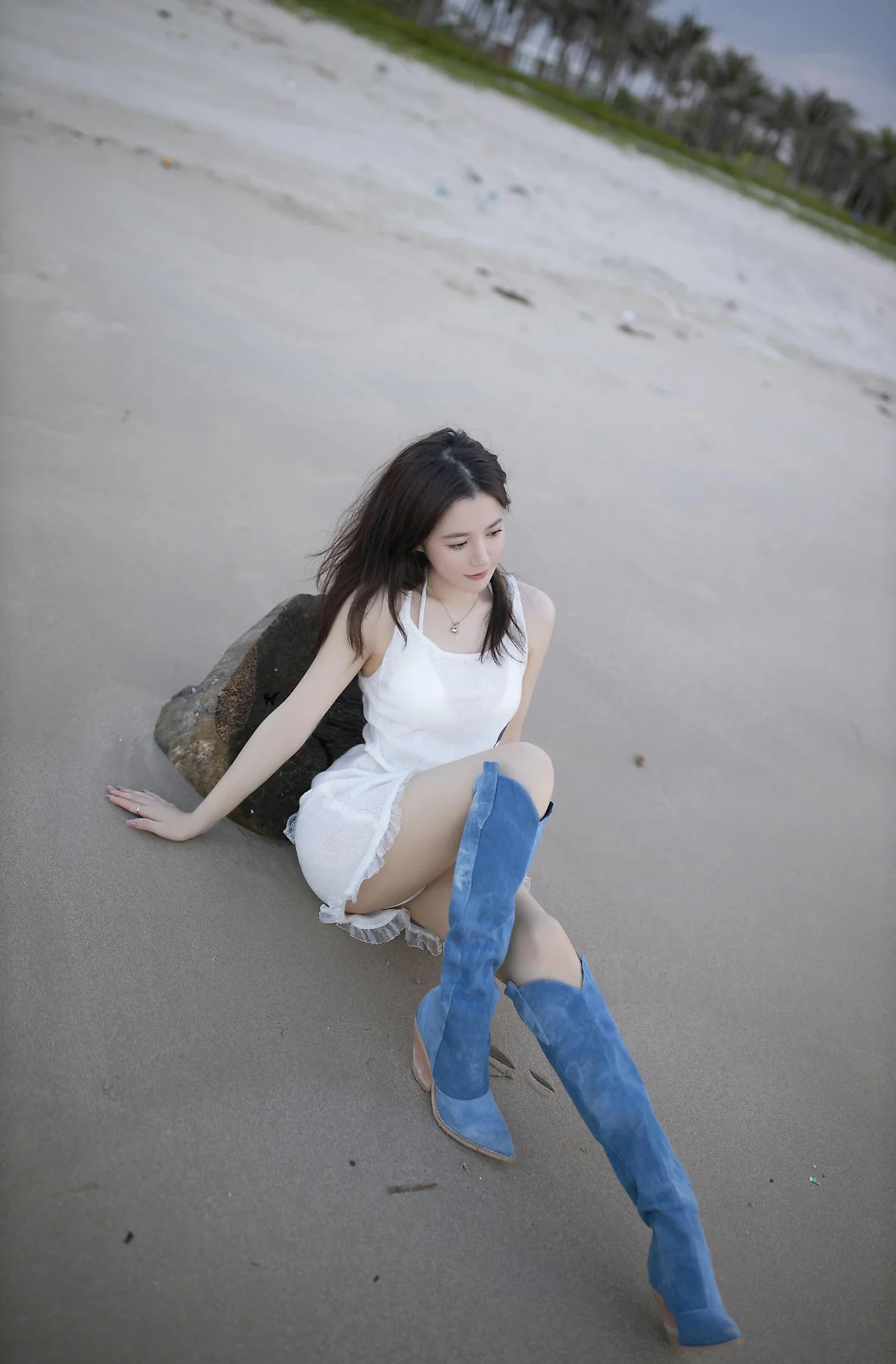 XiuRen 秀人 No.N390 鱼子酱Fish沙滩白色比基尼写真 - 8