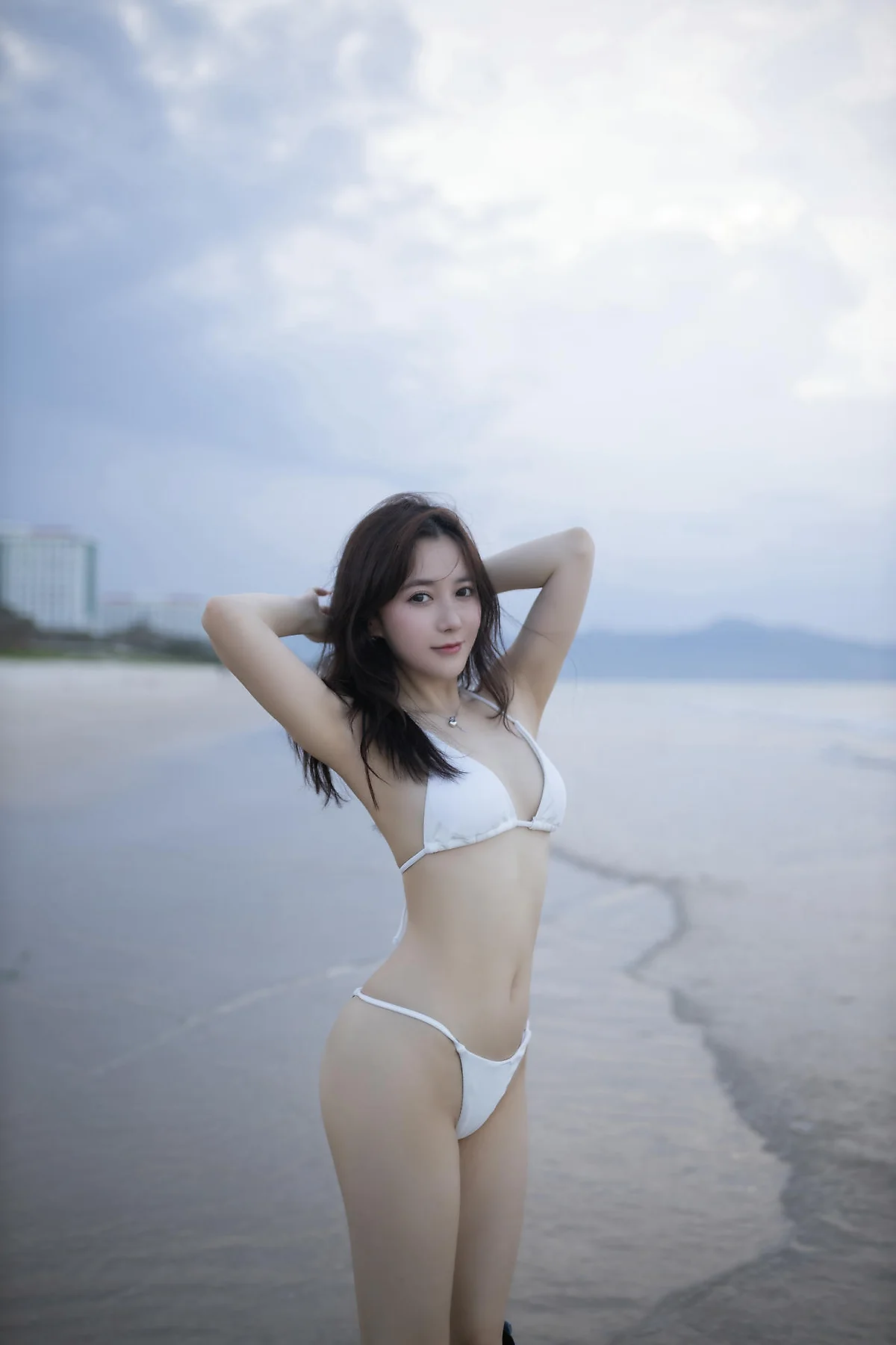 XiuRen 秀人 No.N390 鱼子酱Fish沙滩白色比基尼写真 - 9