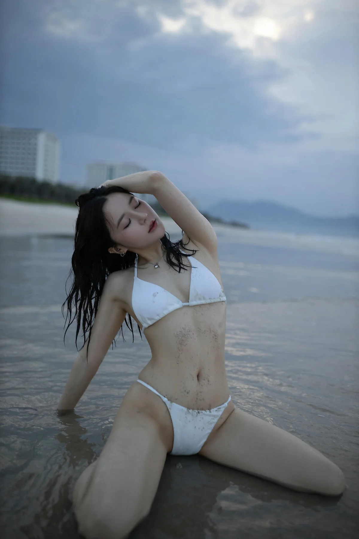 XiuRen 秀人 No.N390 鱼子酱Fish沙滩白色比基尼写真 - 10