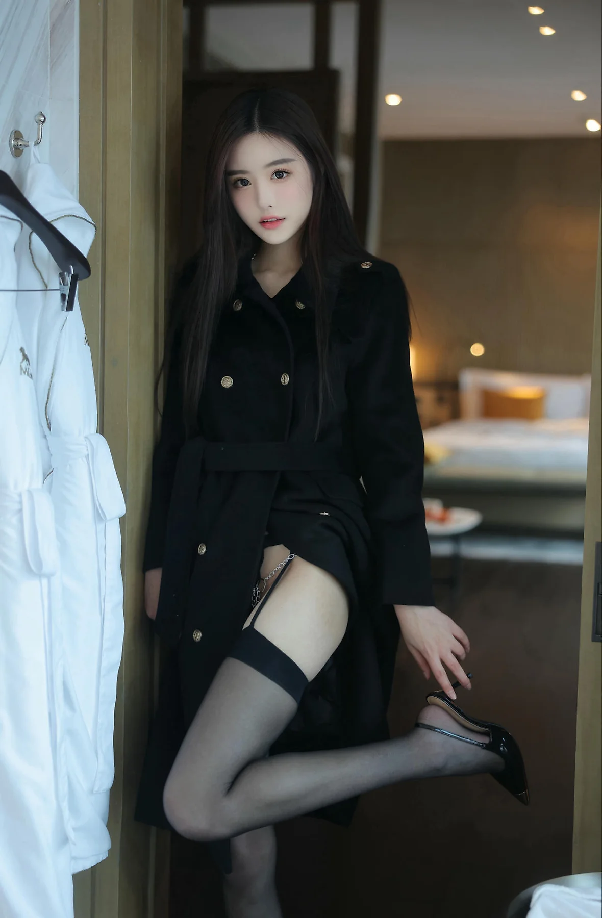 XiuRen 秀人 No.N392 晚苏susu乳贴爆乳黑丝美腿 - 1