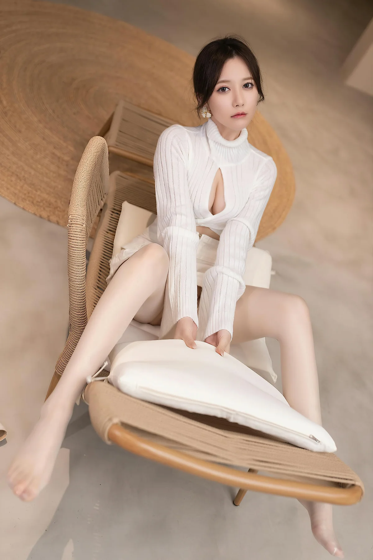 XiuRen 秀人 No.N404 鱼子酱Fish爆乳短裙白丝写真 - 10
