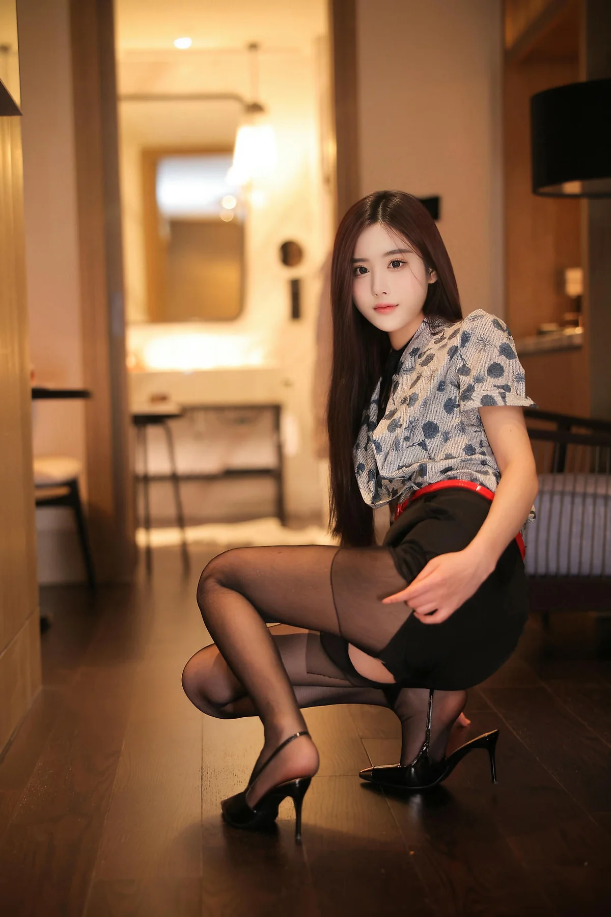 XiuRen 秀人 No.N410 晚苏susu性感空姐制服丝袜 - 8