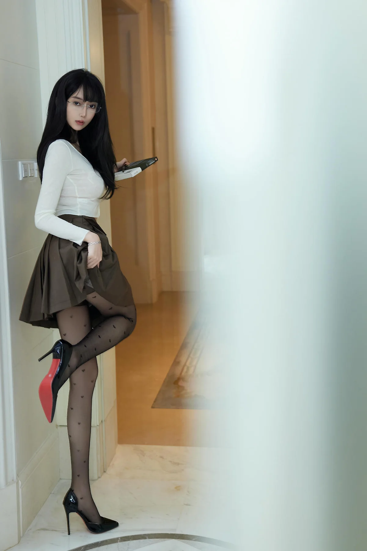 XiuRen 秀人 No.N413 玥儿玥醉酒的家庭教师 - 5