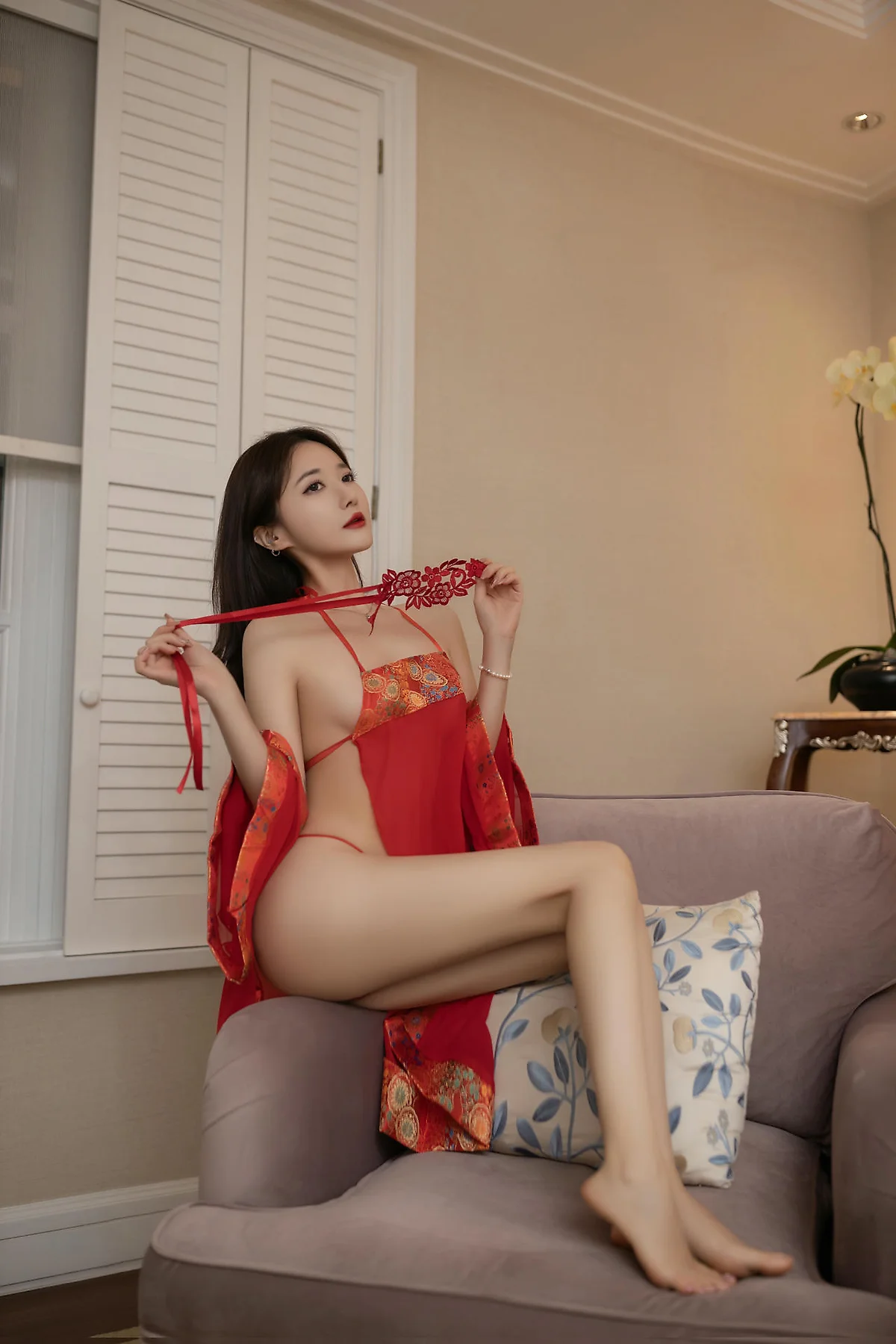 XiuRen 秀人 No.N418 鱼子酱Fish红色古装制服 - 1