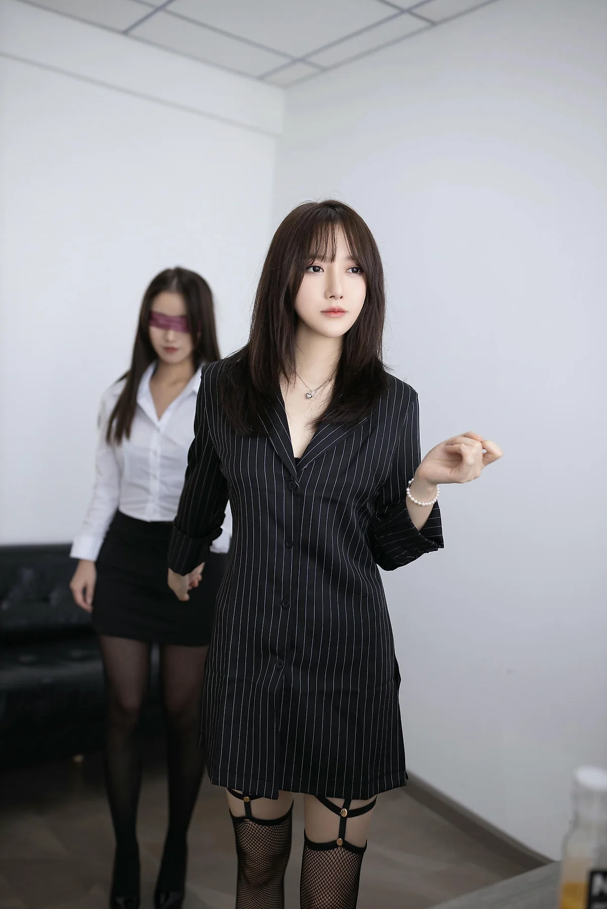 XiuRen 秀人 No.N425 鱼子酱Fish隐蔽房间办公室ol制服 - 8