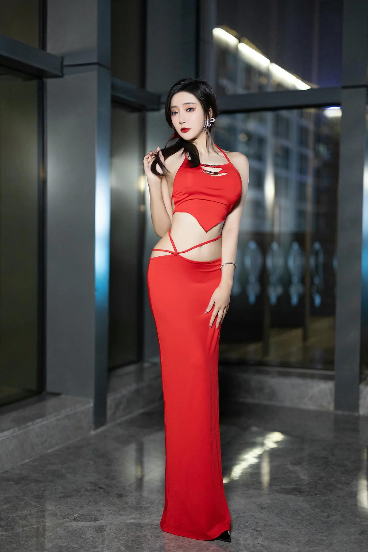 XiuRen 秀人 No.N428 王馨瑶红色裙子透视情趣 - 9
