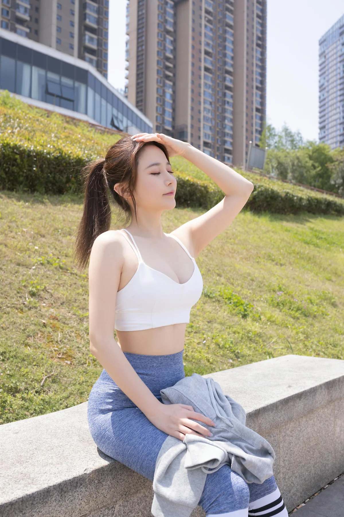 XiuRen 秀人 No.N434 鱼子酱Fish户外运动瑜伽服 - 5