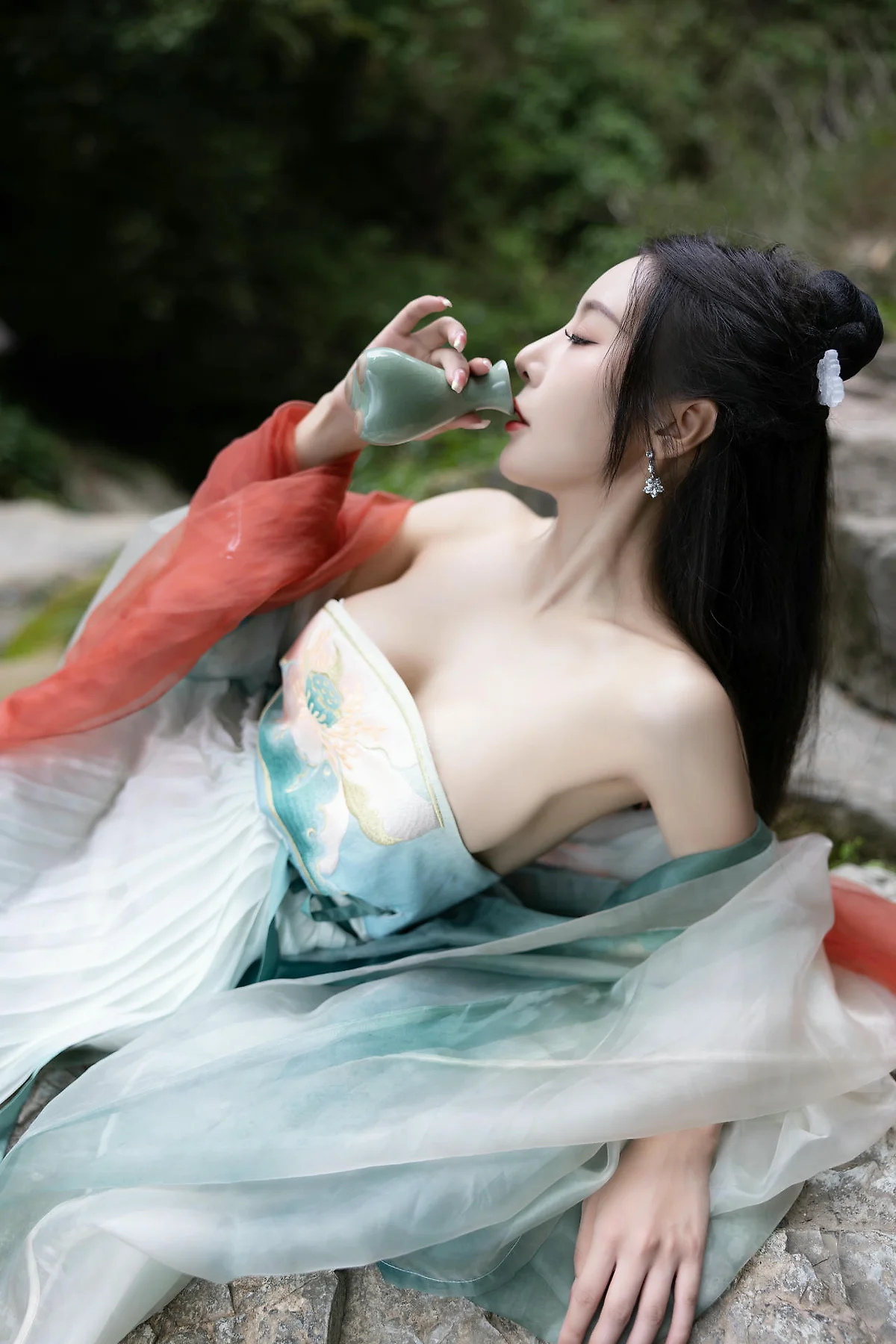 XiuRen 秀人 No.N473 王馨瑶古装瀑布主题写真 - 6