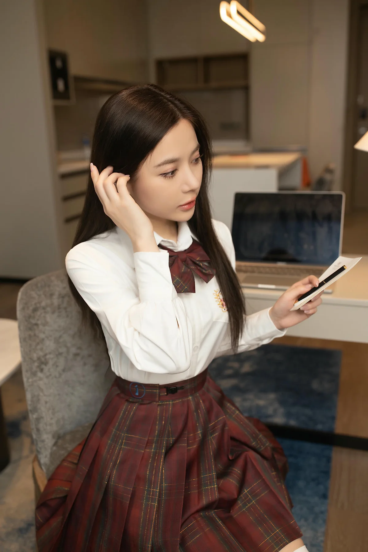 XiuRen 秀人 No.N480 鱼子酱Fish制服jk短裙长腿 - 2