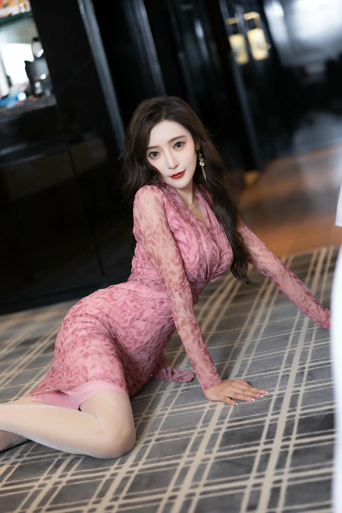 XiuRen 秀人 No.N482 王馨瑶粉色蕾丝丝袜 - 8