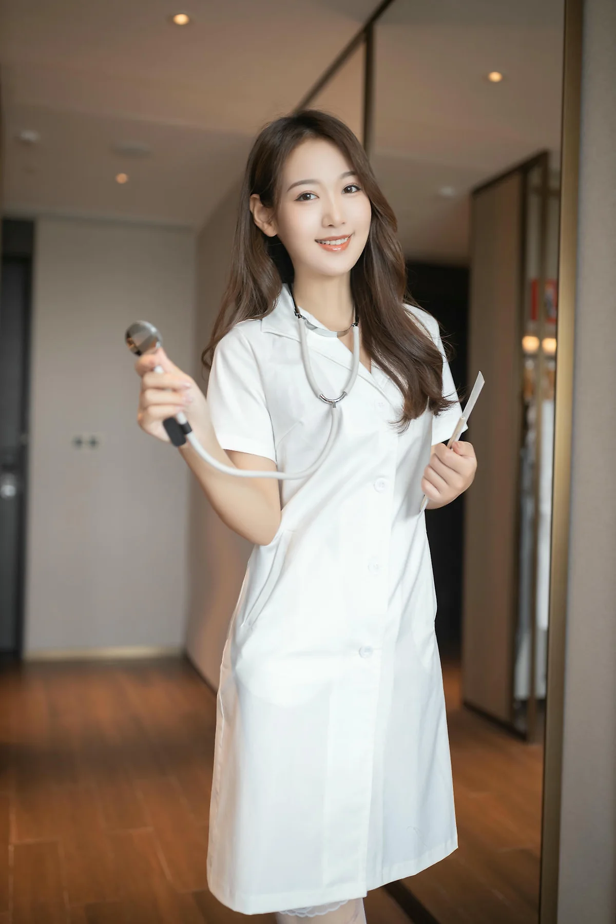 XiuRen 秀人 No.N486 唐安琪家庭医生制服美女 - 5