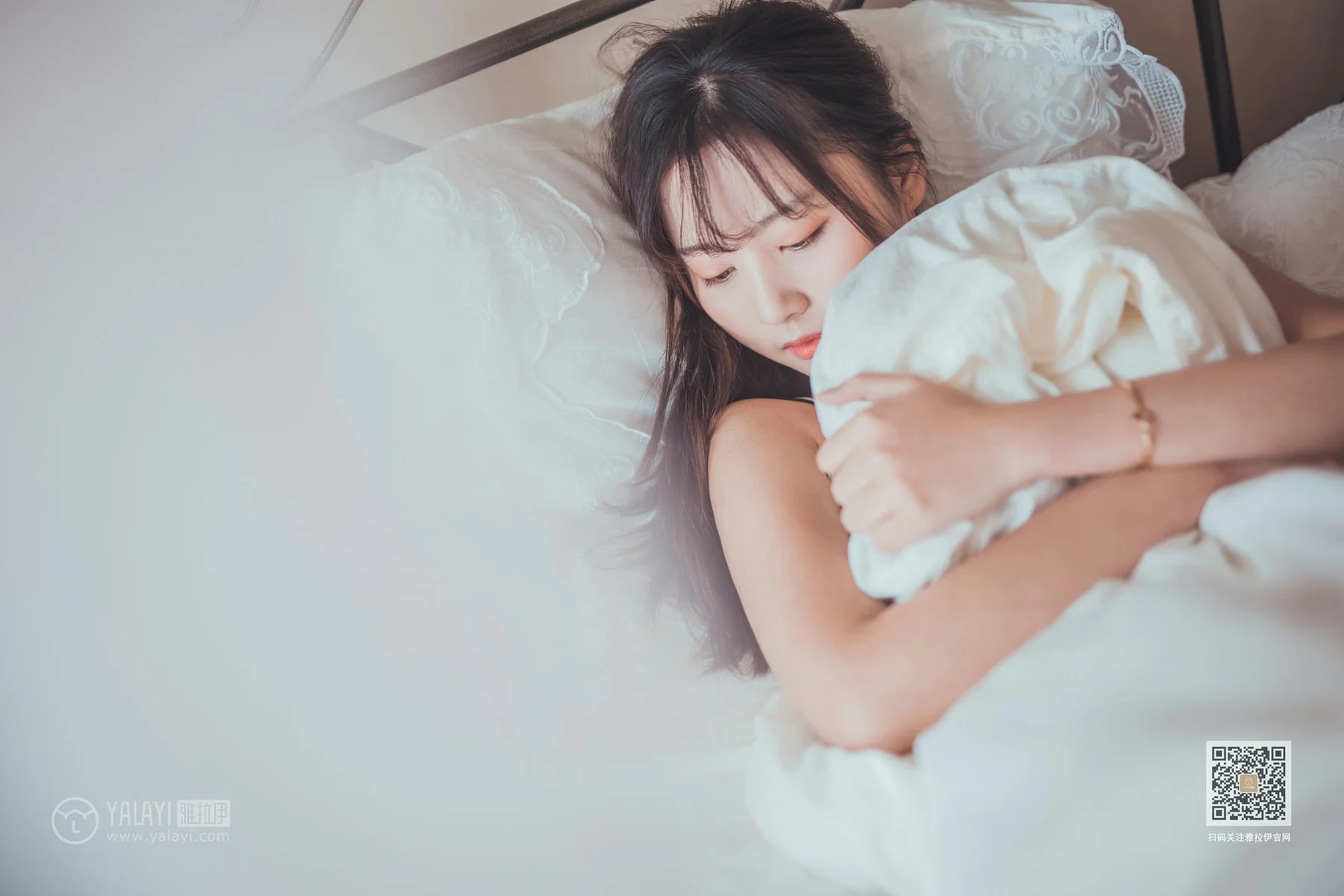YALAYI 雅拉伊 Vol.582 唐芯 不想起床 - 1