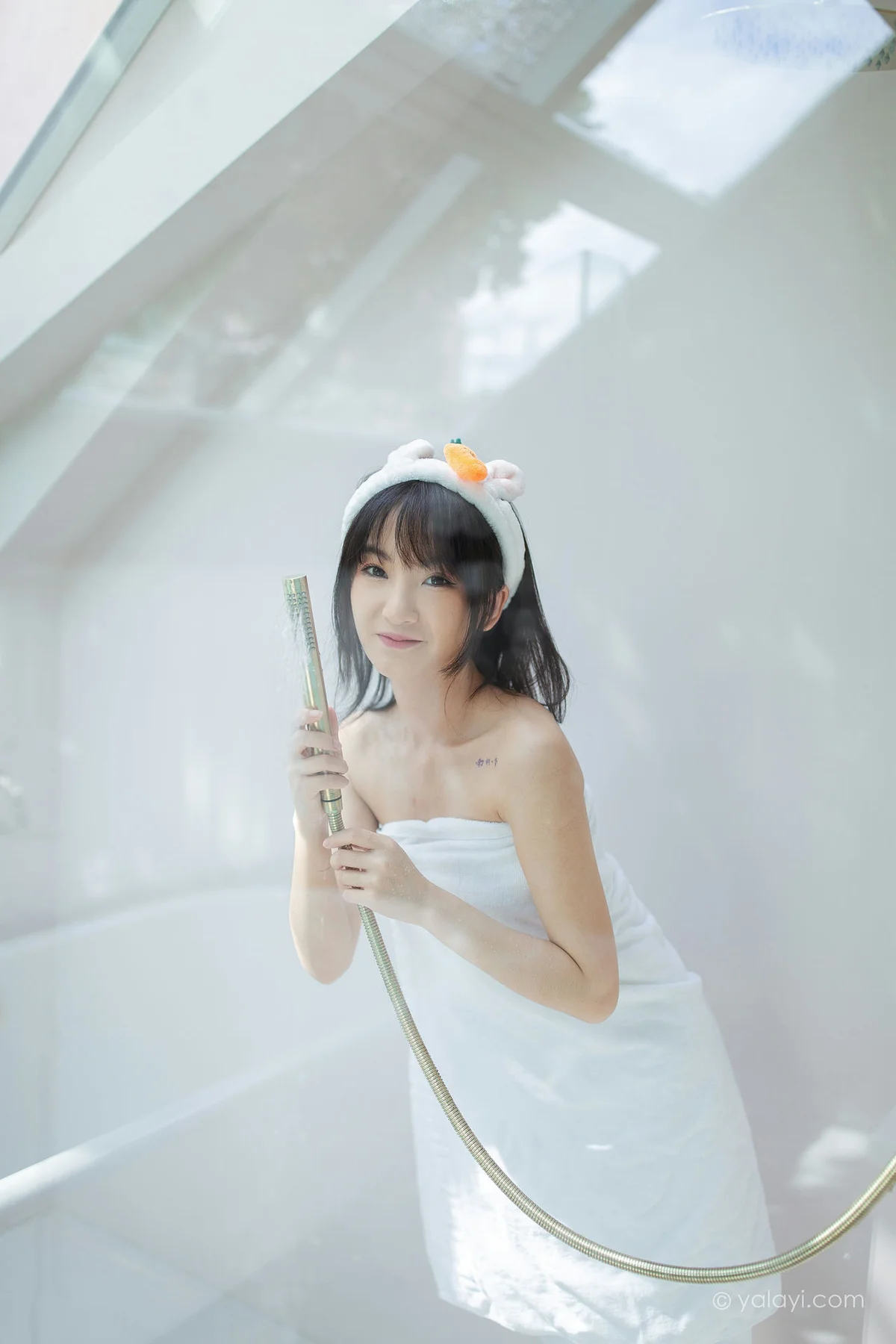 YALAYI 雅拉伊 Vol.683    海棠 《暧昧》 - 2