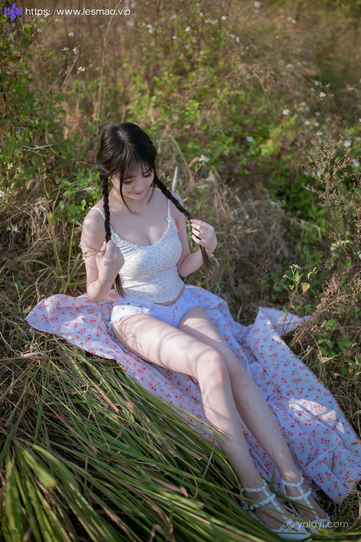 YALAYI 雅拉伊 Vol.733    瓶儿 去江边 - 4