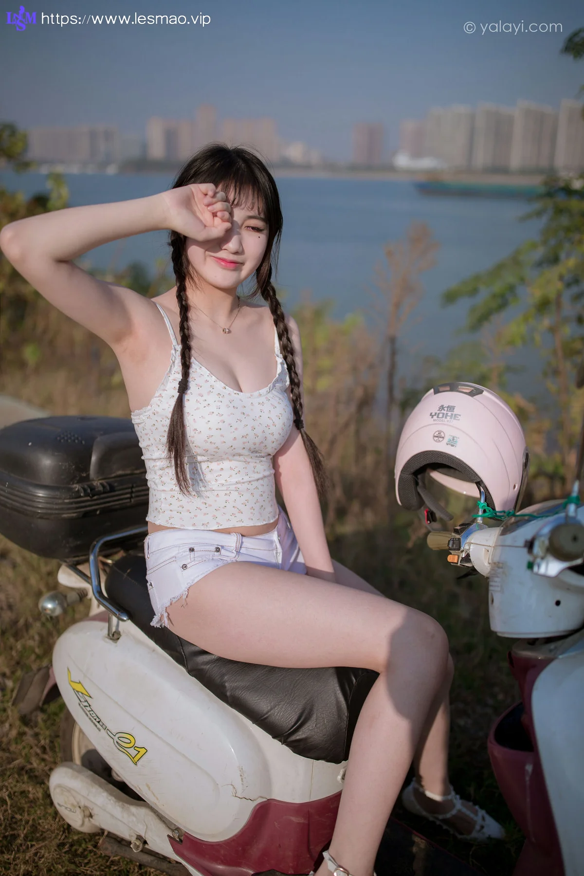 YALAYI 雅拉伊 Vol.733    瓶儿 去江边 - 9