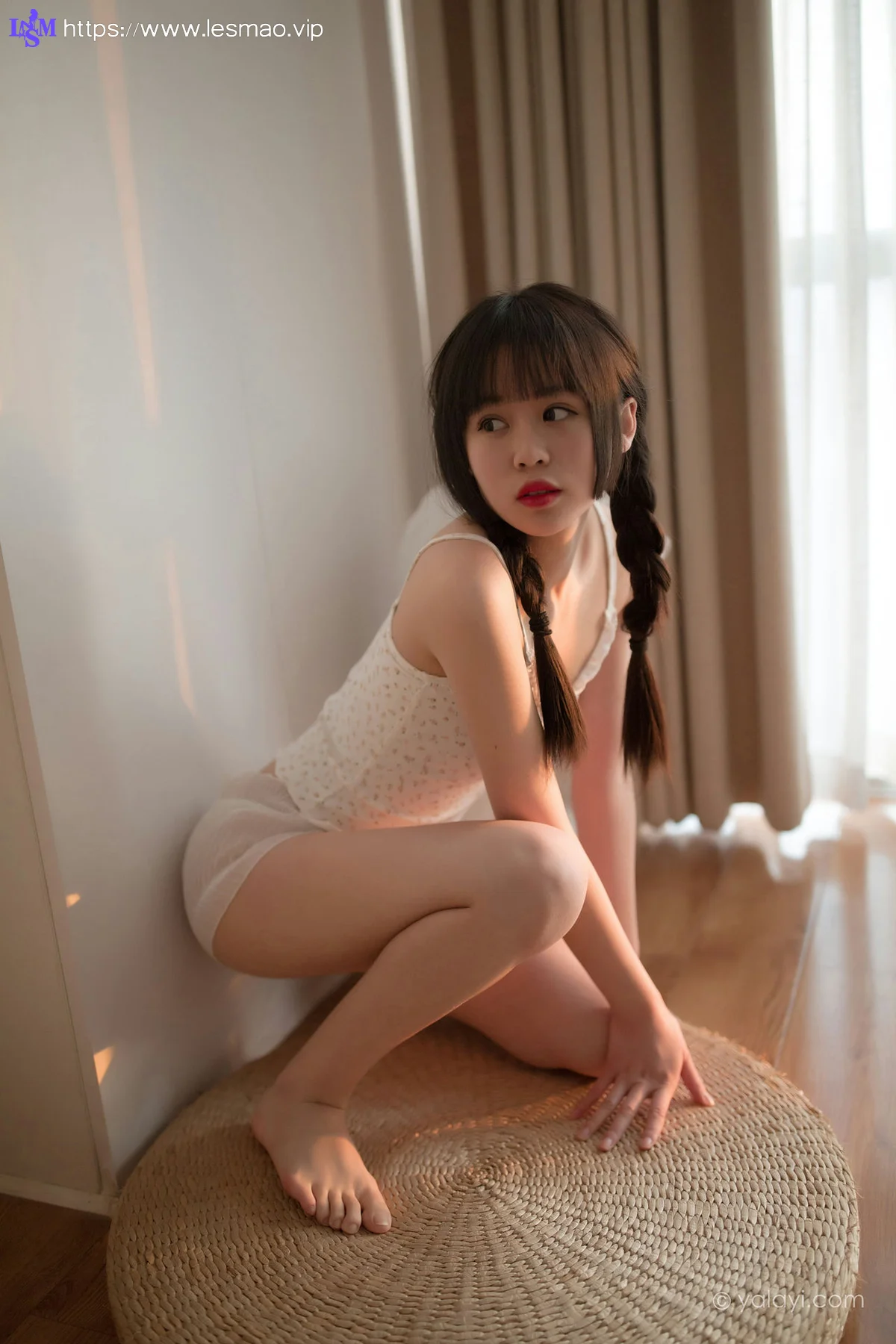 YALAYI 雅拉伊 Vol.752    小乖 零零后少女 - 2
