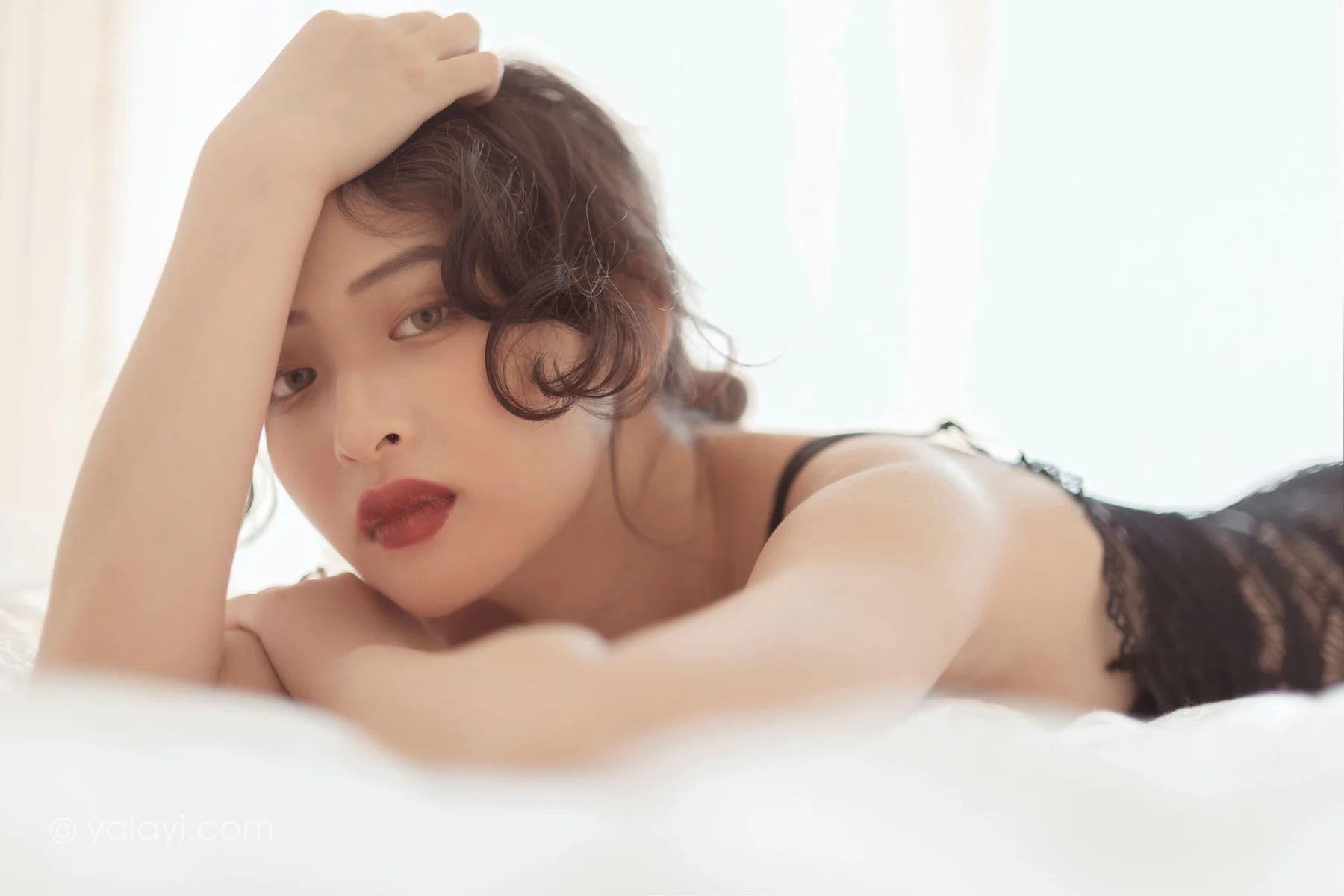 YALAYI 雅拉伊 Vol.786    京京 在窗边 - 4
