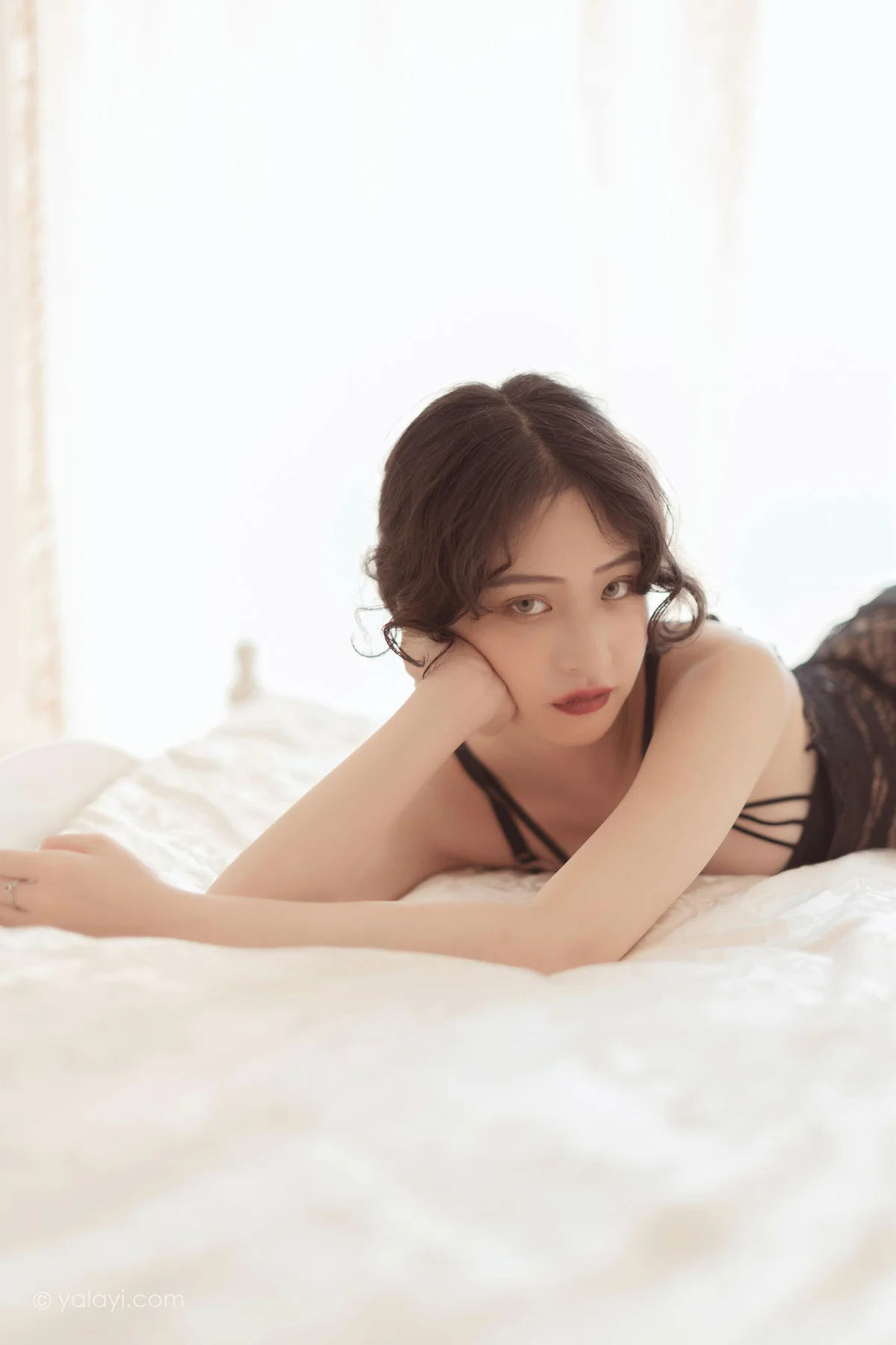 YALAYI 雅拉伊 Vol.786    京京 在窗边 - 9