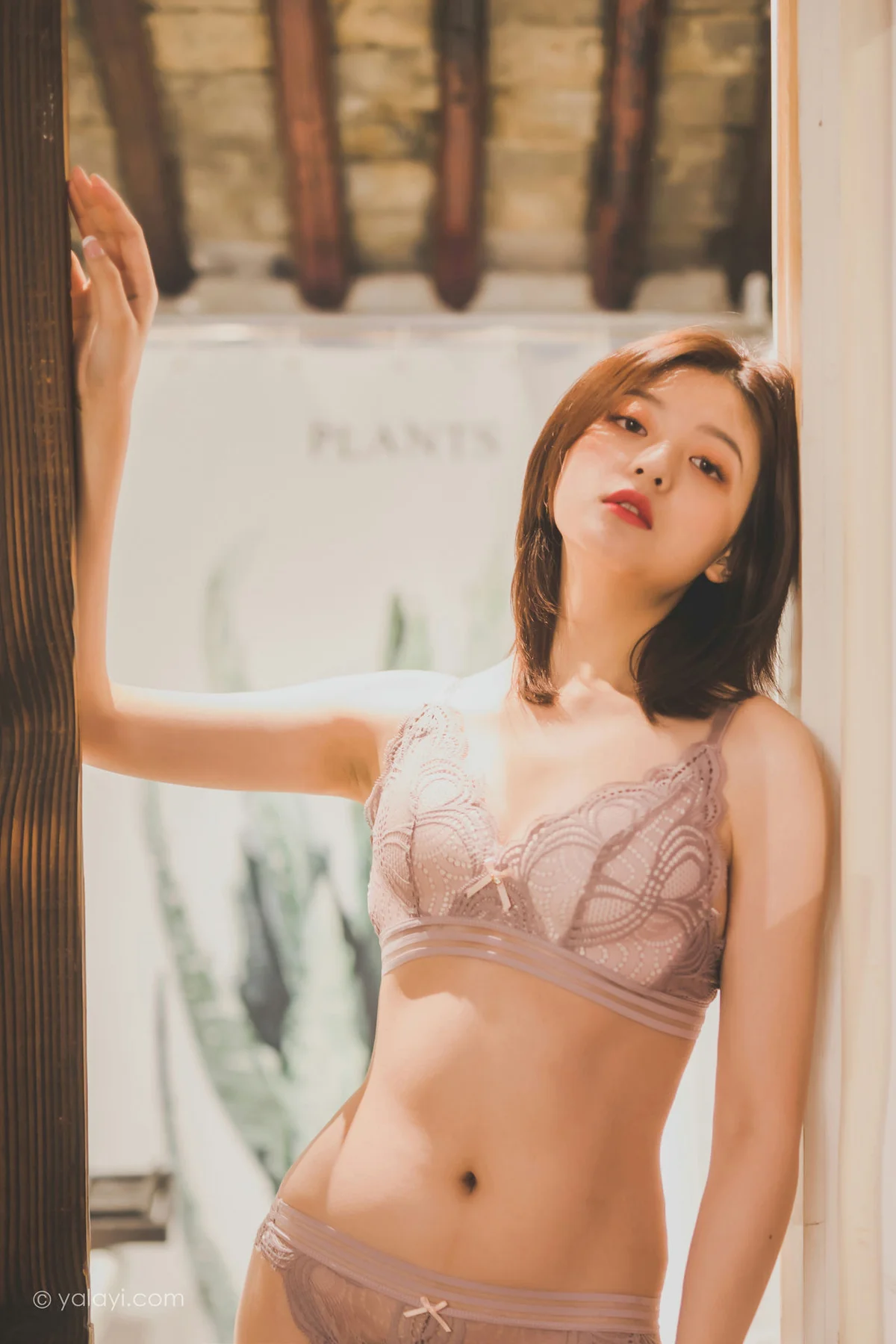 YALAYI 雅拉伊 Vol.798    真真 一个人的旅行 - 2