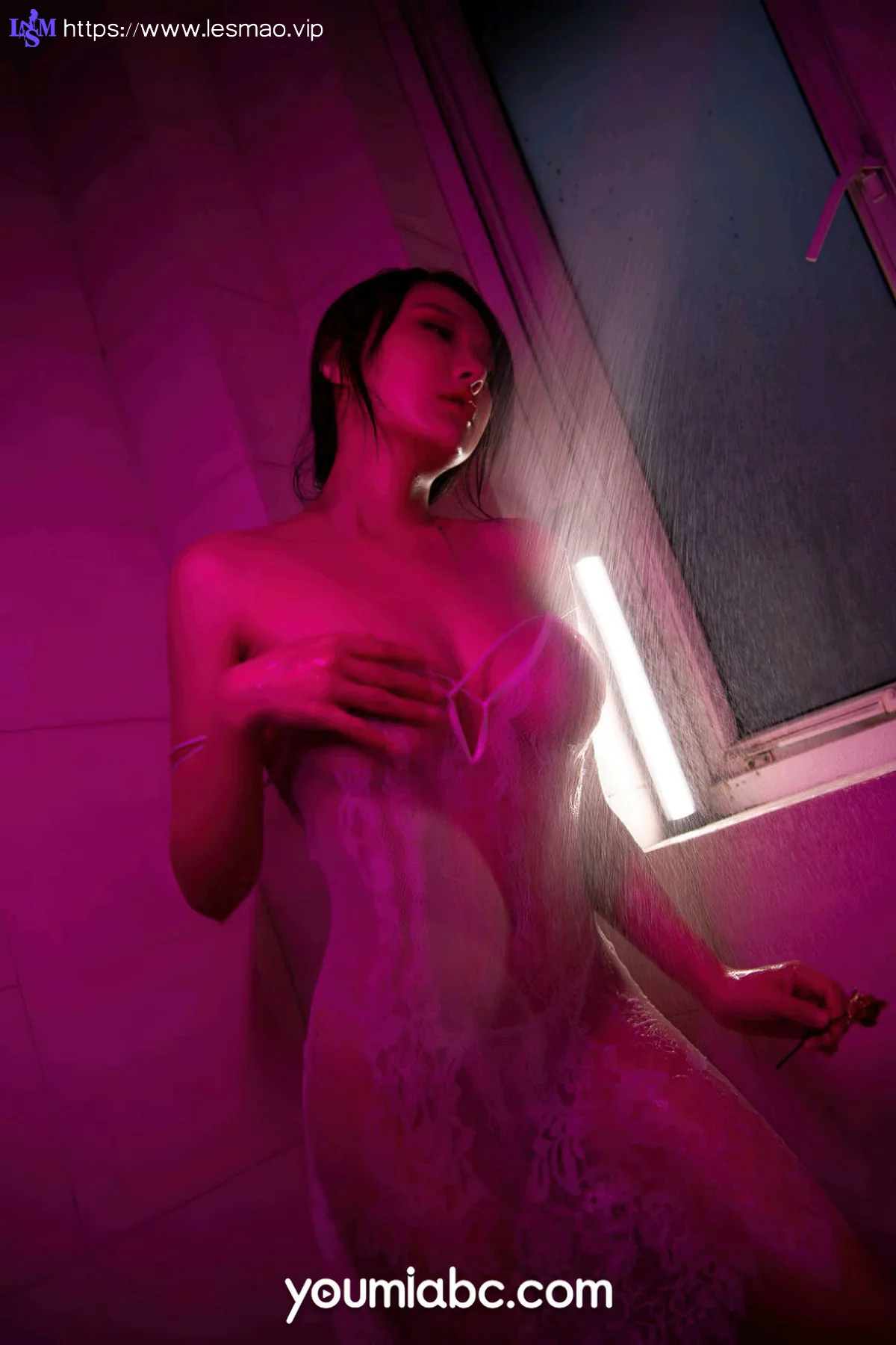 YOUMEI 尤美  2022-11-02-1 何嘉颖 诱惑湿身 - 2