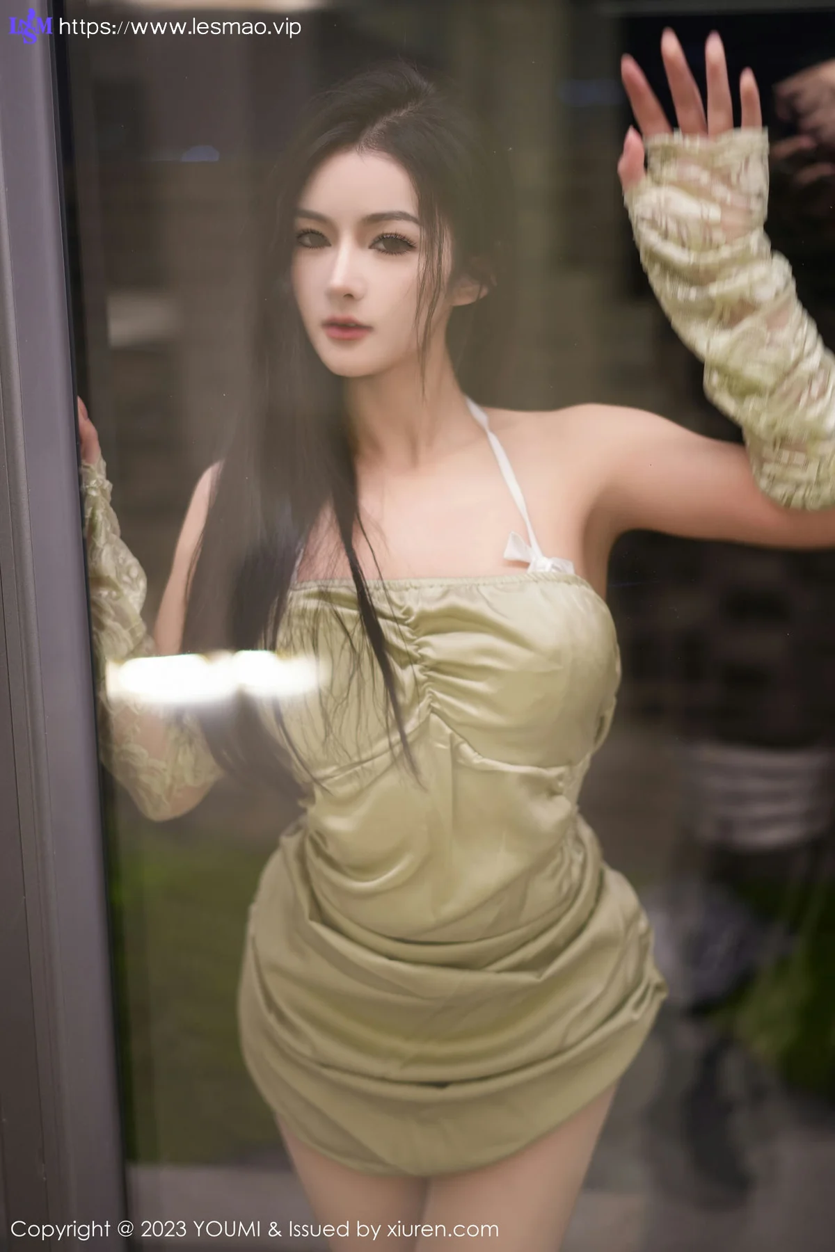 YOUMI 尤蜜荟 Vol.1006 谭小灵 诱人原色丝袜性感写真1 - 4