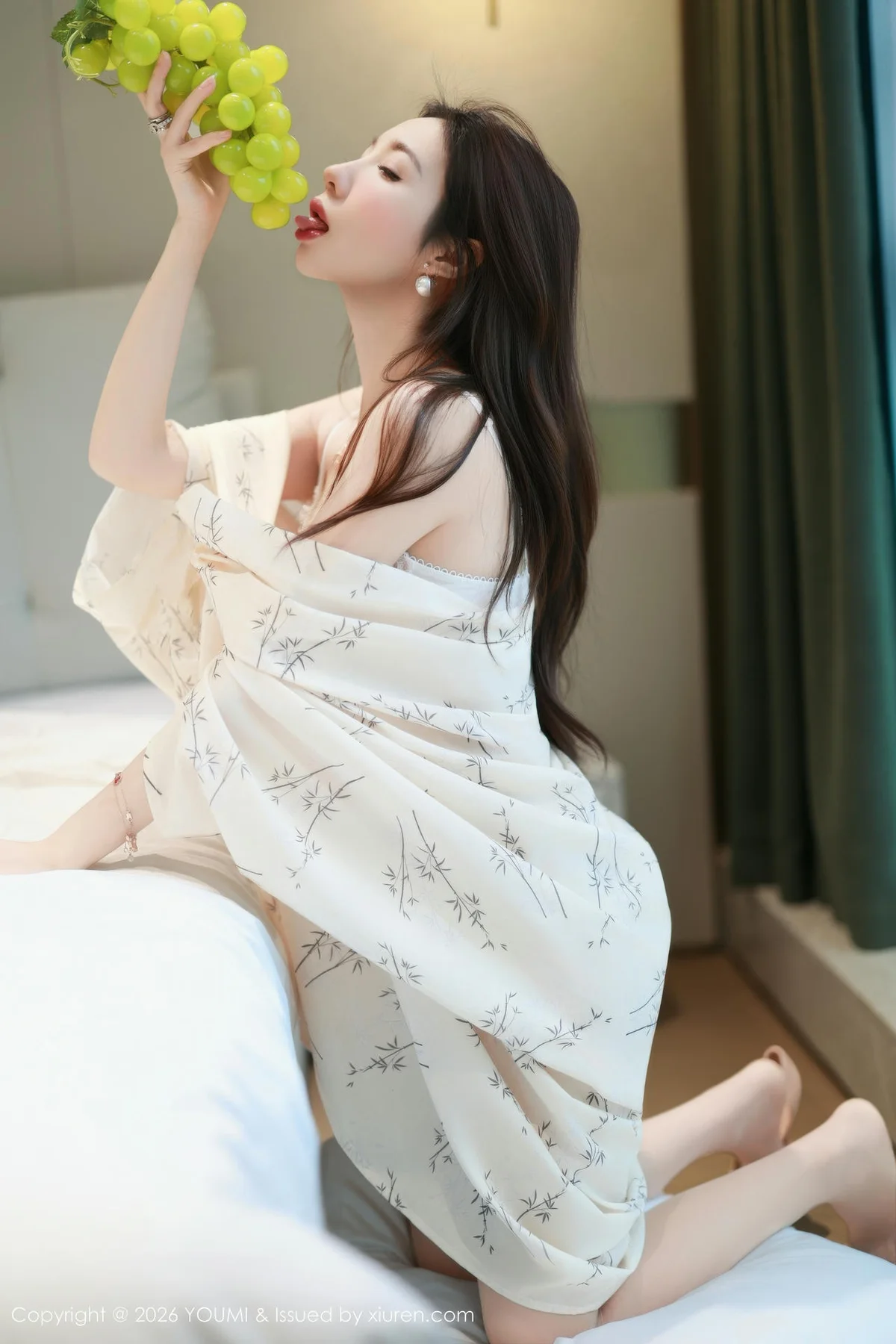 YOUMI 尤蜜荟 Vol.1201 Twins桃桃 白色蕾丝内衣 - 6