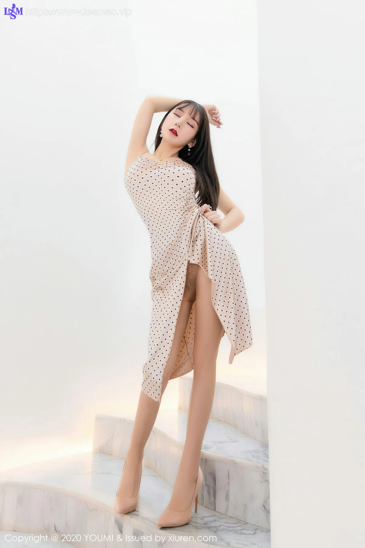 YOUMI 尤蜜荟 Vol.556 性感女神酥胸 周于希 - 2