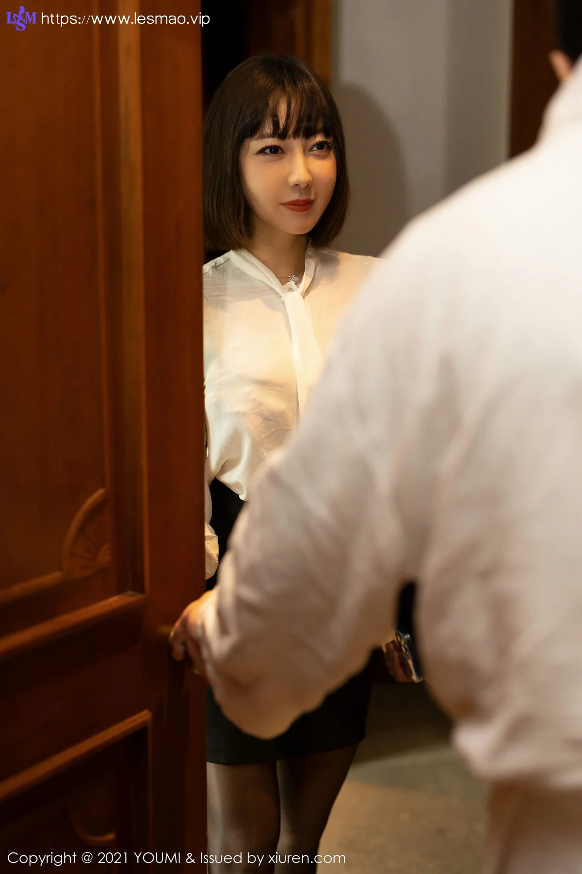 YOUMI 尤蜜荟 Vol.662 合同签订主题 果儿Victoria 西双版纳旅拍 - 7