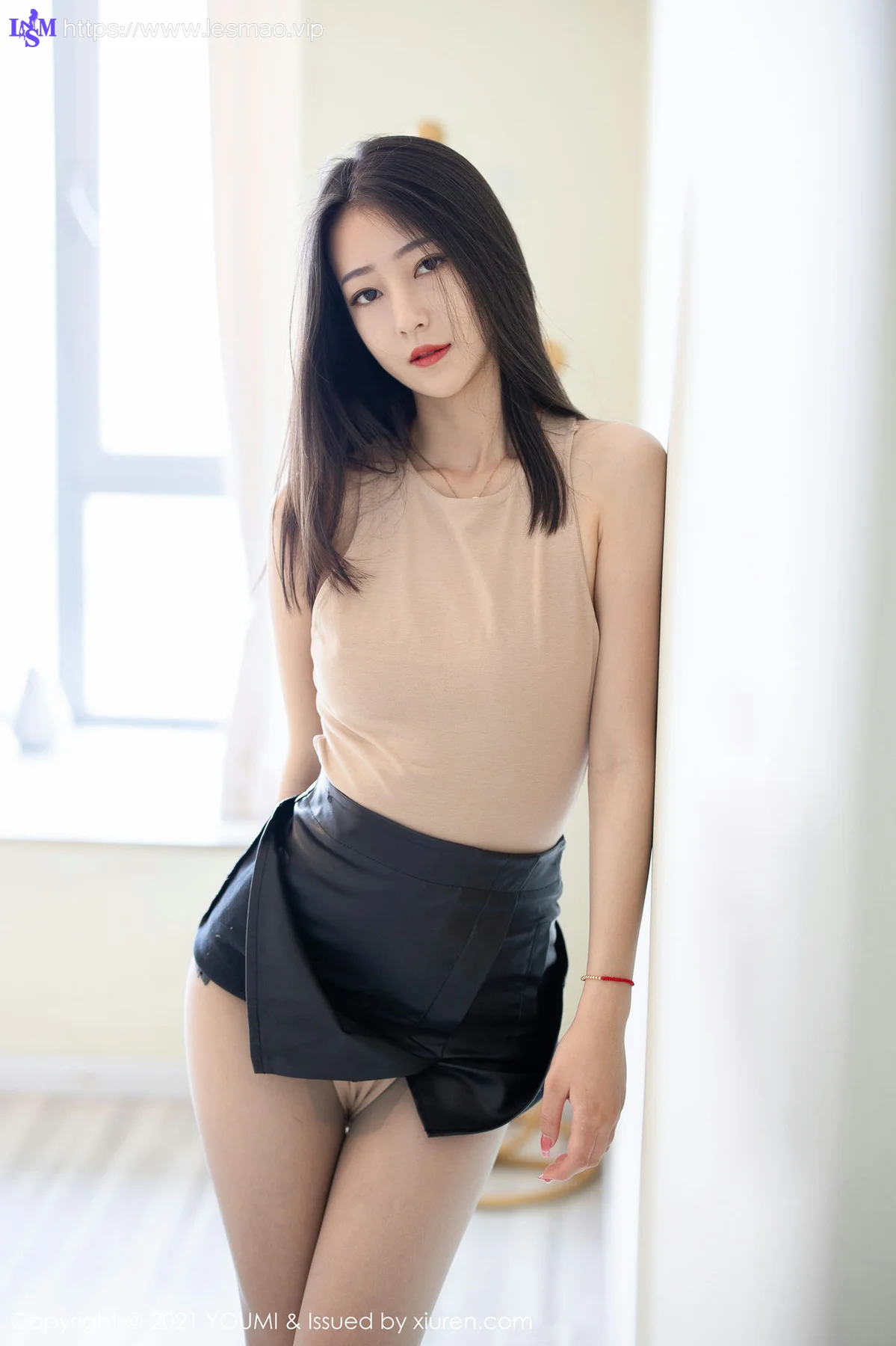 YOUMI 尤蜜荟 Vol.700 肉色上衣皮裙 熊小诺 性感写真2 - 2