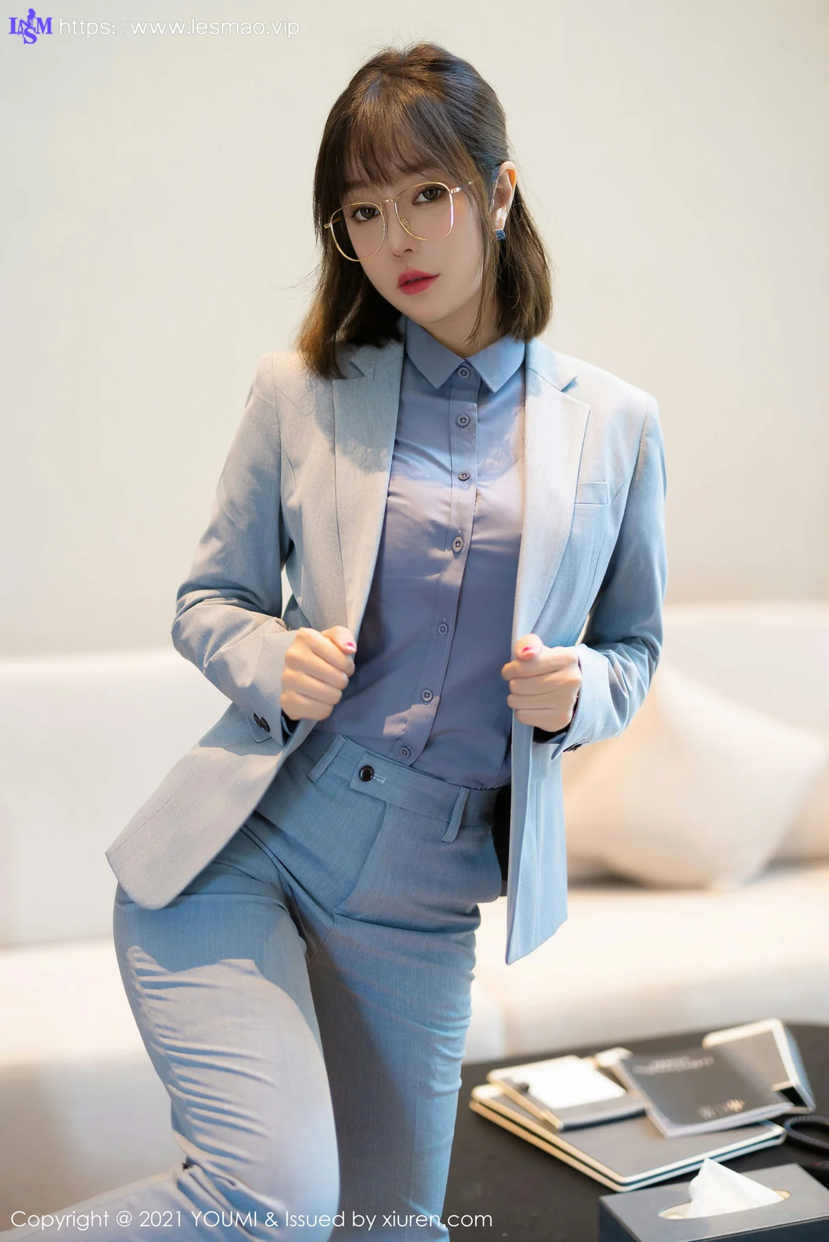 YOUMI 尤蜜荟 Vol.722 眼镜OL  王雨纯 成都旅拍2 - 9