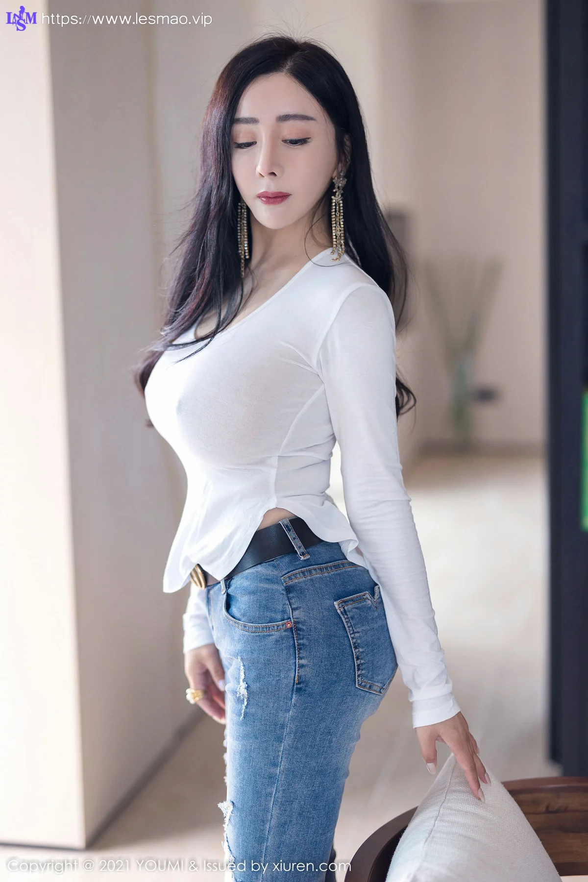 YOUMI 尤蜜荟 Vol.726 巨乳婀娜丰腴 允爾 写真发布33 - 5