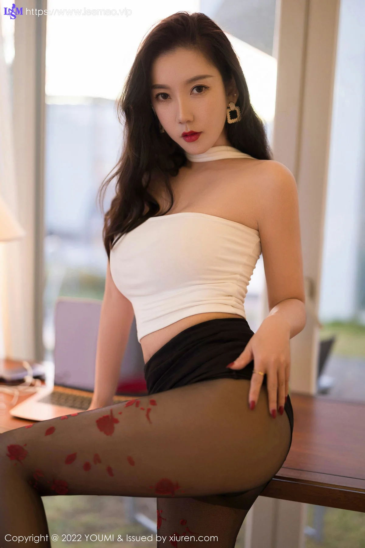 YOUMI 尤蜜荟 Vol.756 诱人黑丝 艾静香 三亚旅拍 - 6