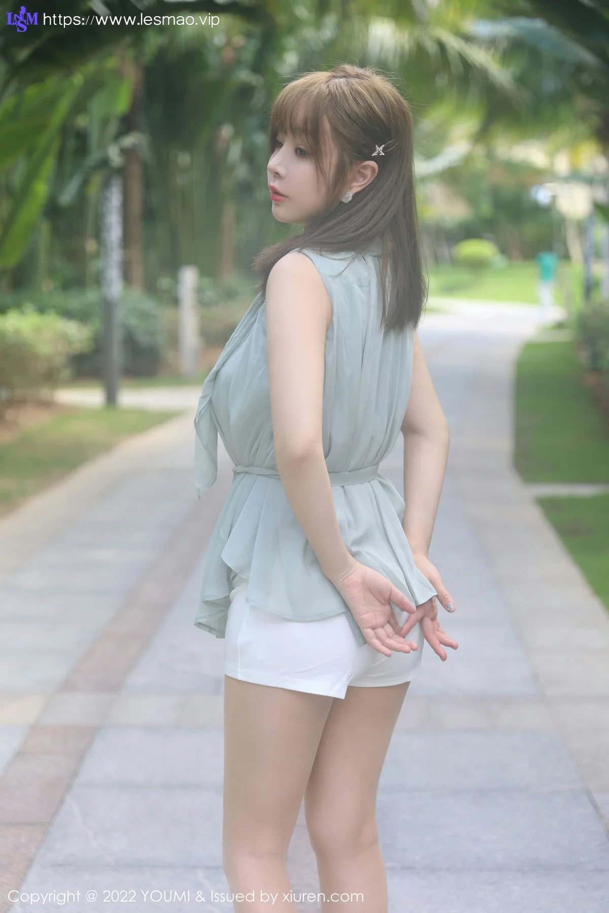 YOUMI 尤蜜荟 Vol.841 王雨纯 原色丝袜海南万宁旅拍 - 2