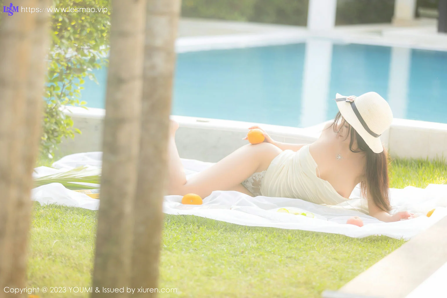 YOUMI 尤蜜荟 Vol.915 laura阿姣 白色吊带短裙性感写真 - 1