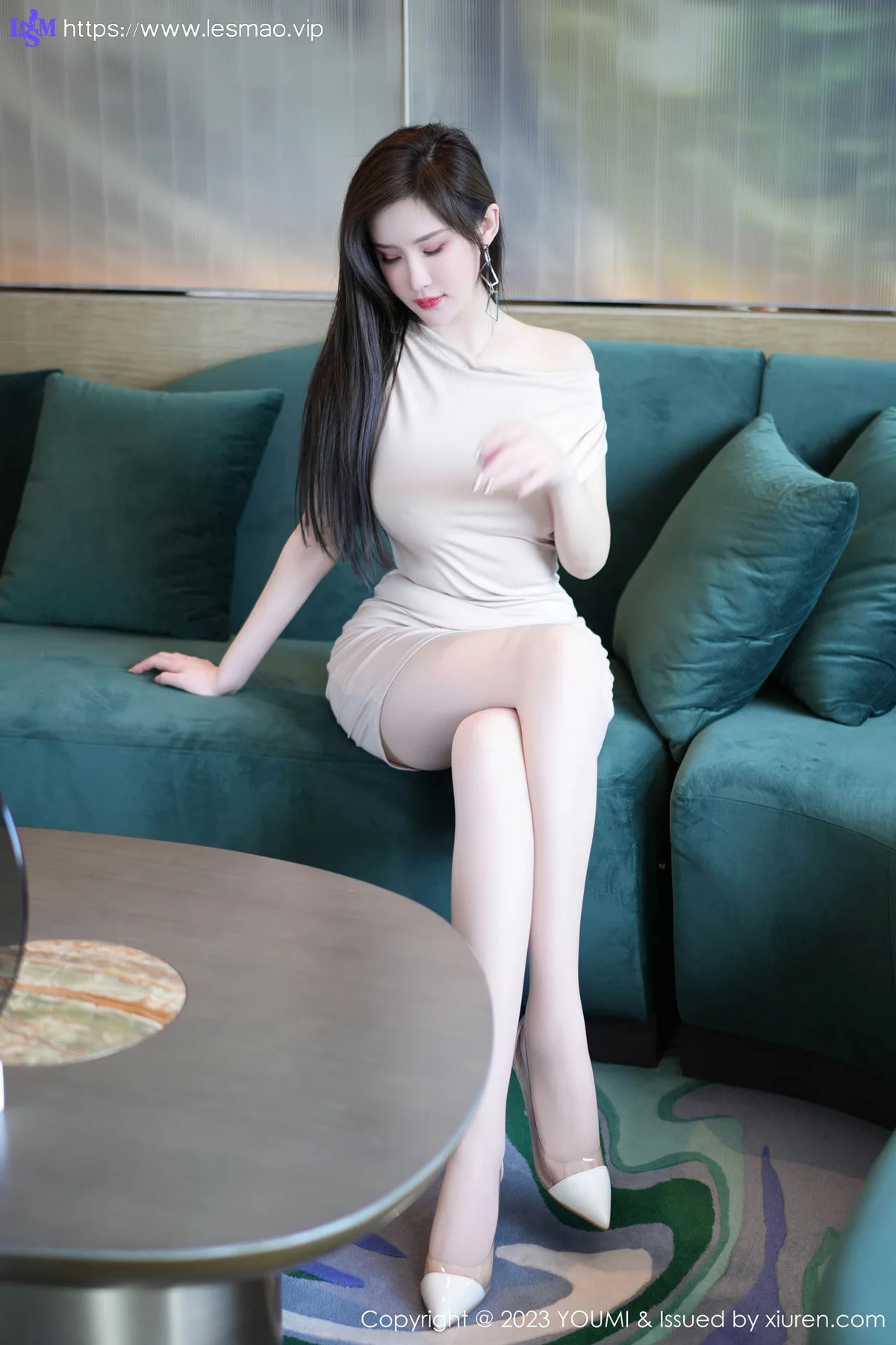 YOUMI 尤蜜荟 Vol.957 Carol周妍希 杏色露脸短裙成都心愿旅拍1 - 1